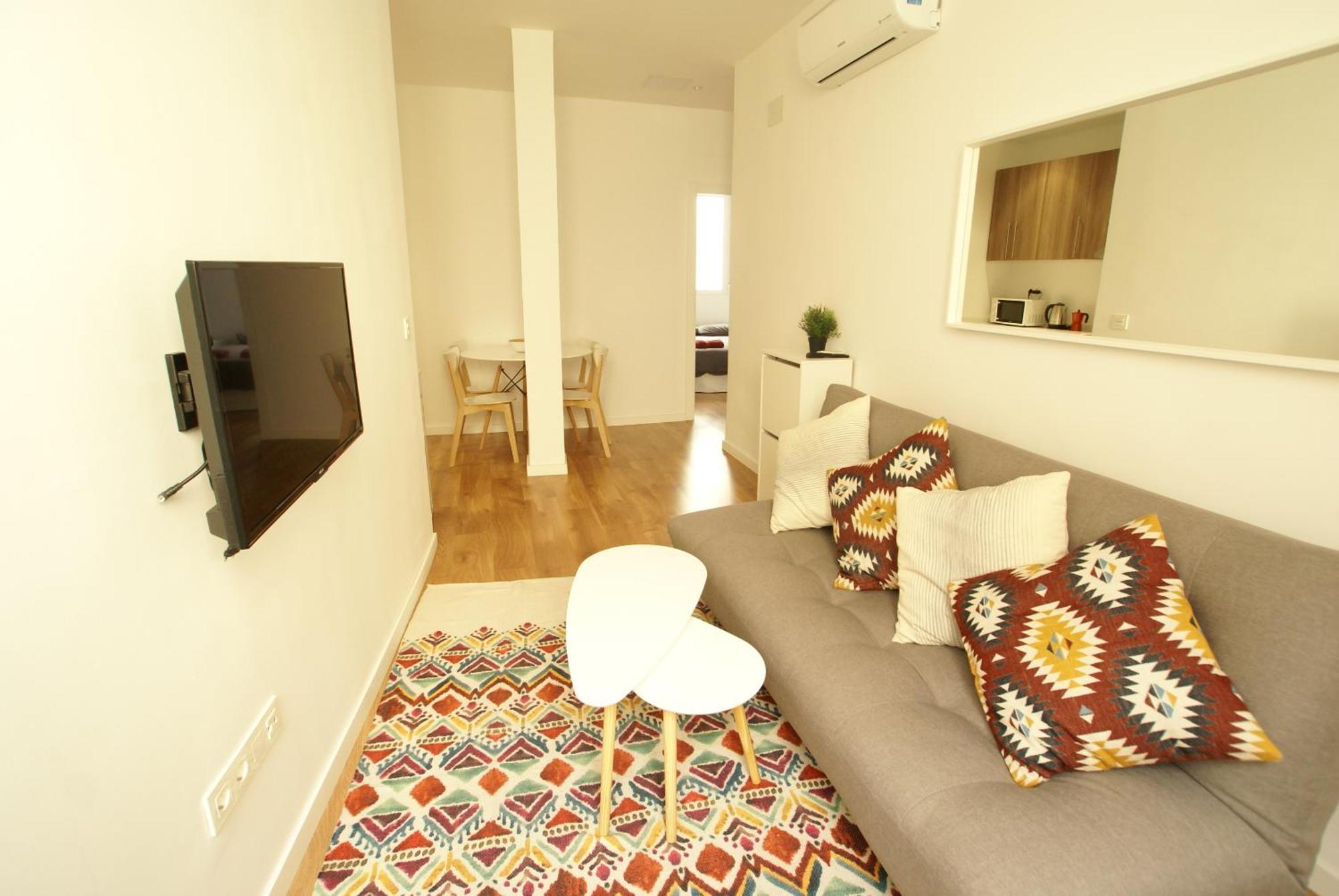 Dplace To Be - Amazing Apartments In Historic Center 마드리드 객실 사진