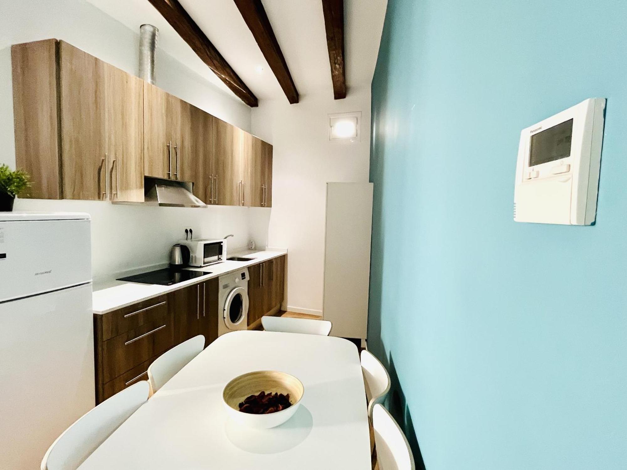 Dplace To Be - Amazing Apartments In Historic Center 마드리드 객실 사진