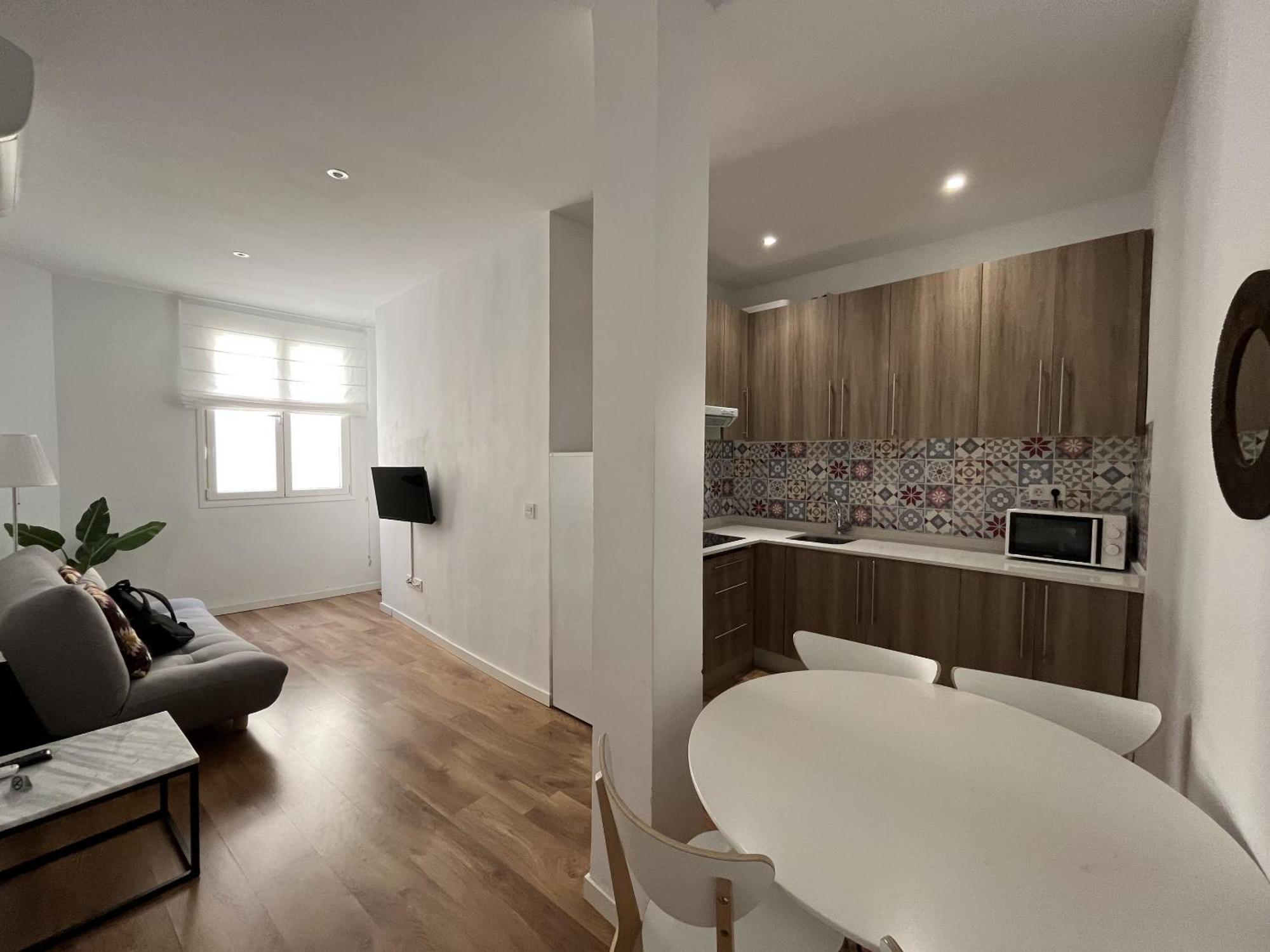 Dplace To Be - Amazing Apartments In Historic Center 마드리드 외부 사진